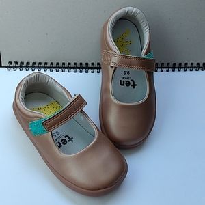 Ten Little Mary Jane's,